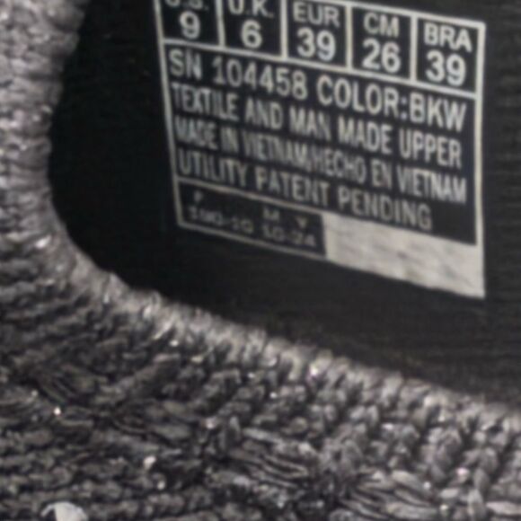 Sketchers Hand Free Martha Stewart Slip-Ins. Black, Silver And White. - Picture 9 of 9